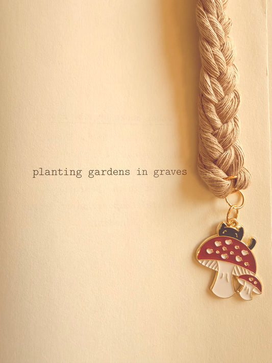Cat Charm Bookmark | Cottagecore Gift for Book Lovers | Cat Lover Bookmark | Macrame Bookmark | Cat Lover Gift | Mushrooom Charm Bookmark | Mushroom Lover Gift
