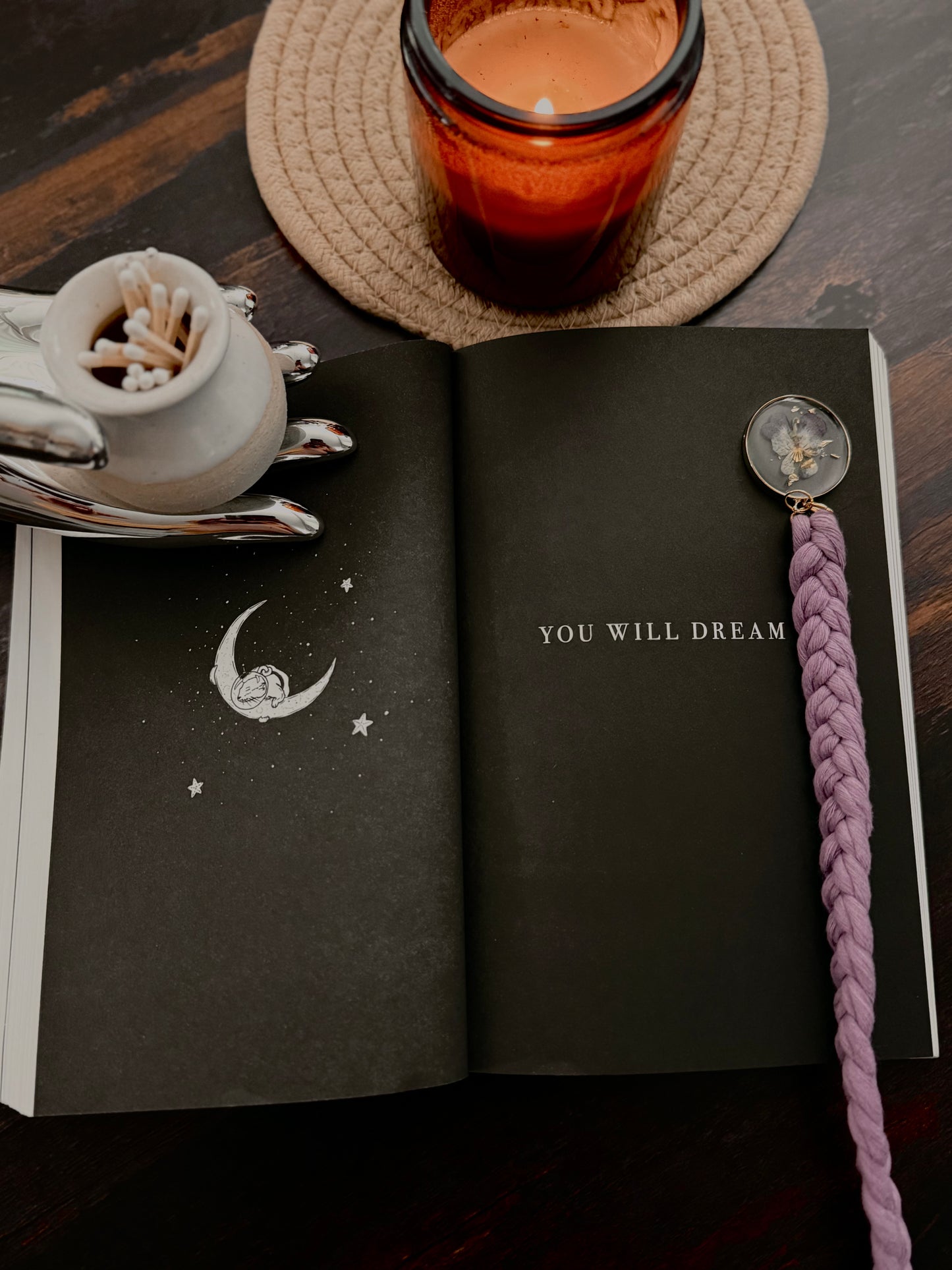 Delicate Romantic Wildflower Bookmark | Cottagecore Gift for Book Lovers | Bridgerton Inspired Macrame Bookmark