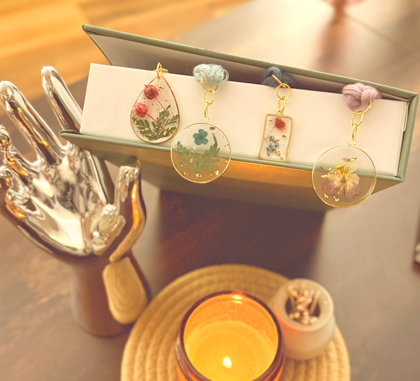 Delicate Romantic Wildflower Bookmark | Cottagecore Gift for Book Lovers | Bridgerton Inspired Macrame Bookmark